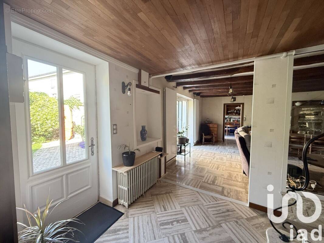 Photo 1 - Maison à POITIERS