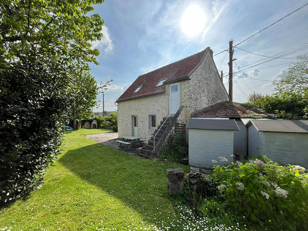 Maison à AUNEAU