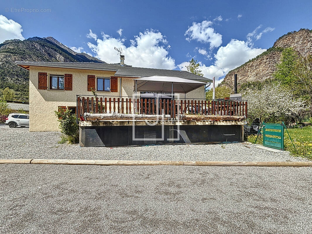 Maison à JAUSIERS