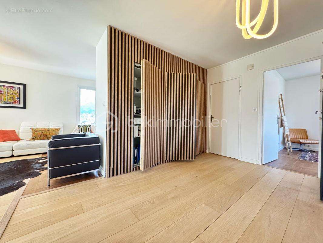 Appartement à CORENC