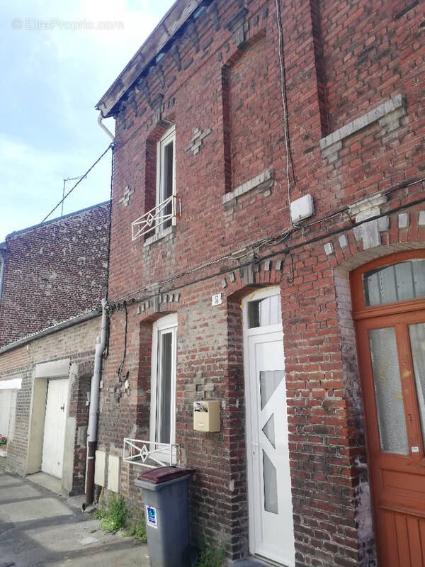 Maison à SAINT-QUENTIN