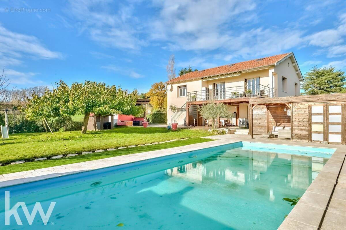 Maison à MORNANT