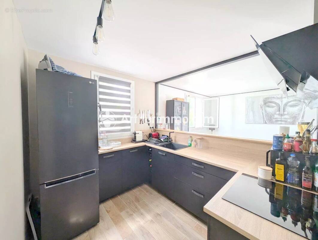 Appartement à SAVIGNY-LE-TEMPLE