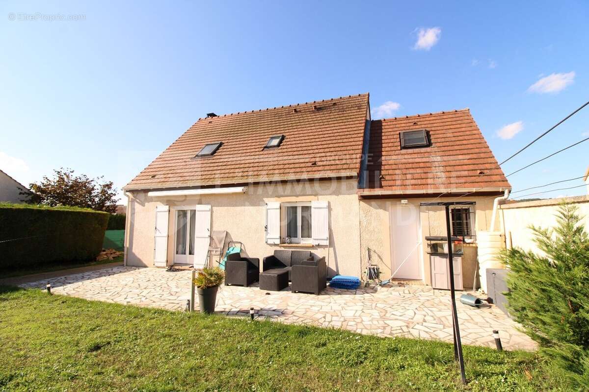 Maison à FRENEUSE