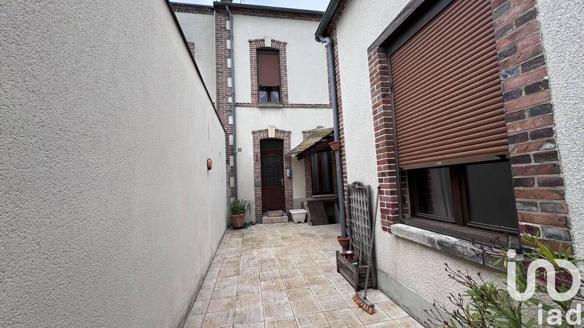 Photo 1 - Maison à ROMILLY-SUR-SEINE