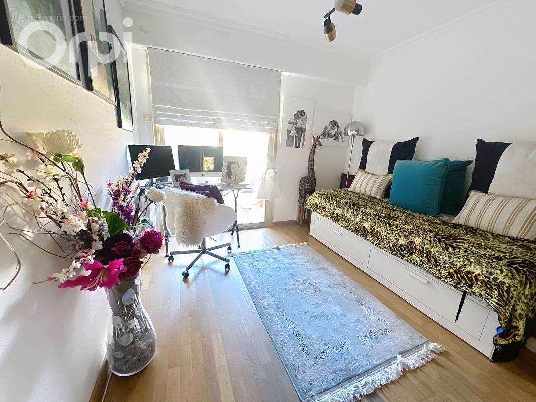 Appartement à VENCE