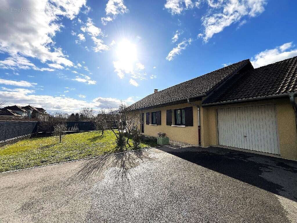Maison à SEYSSEL
