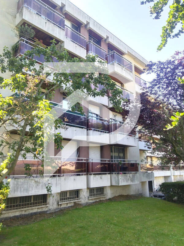 Appartement à EPINAY-SUR-SEINE