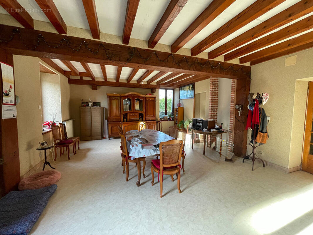 Maison à LOUVIGNE