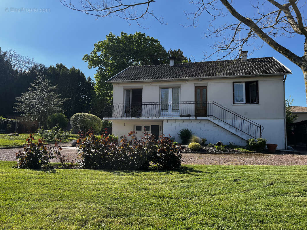 Maison à MIREBEAU