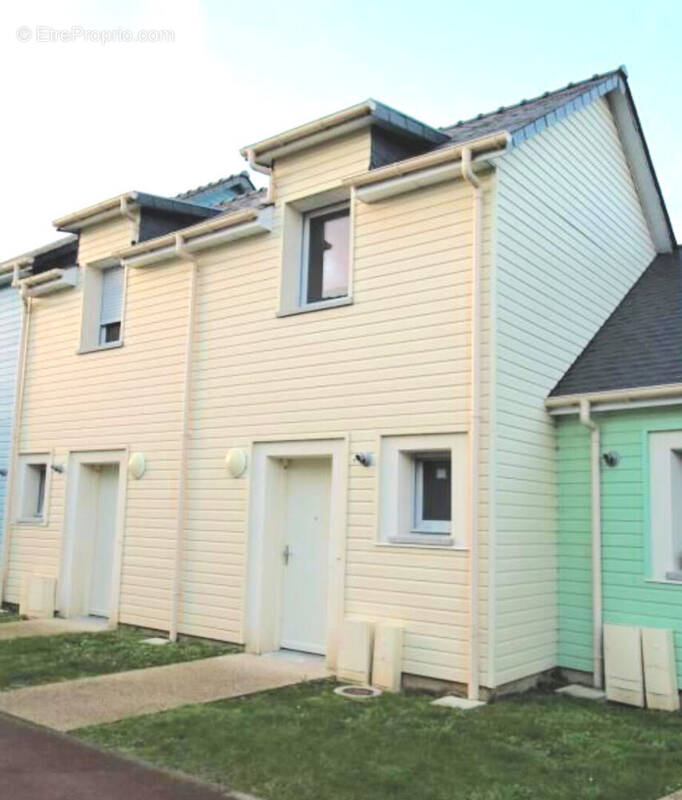 Maison à LA RIVIERE-SAINT-SAUVEUR