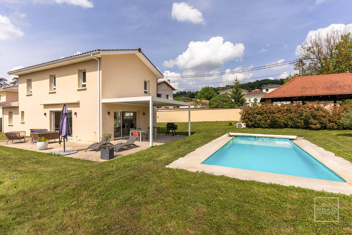 Maison à REYRIEUX