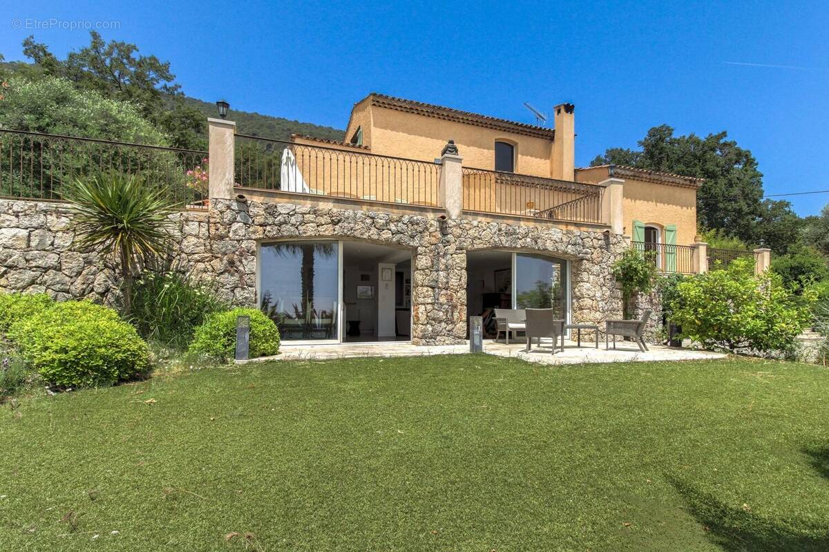 Maison à GATTIERES