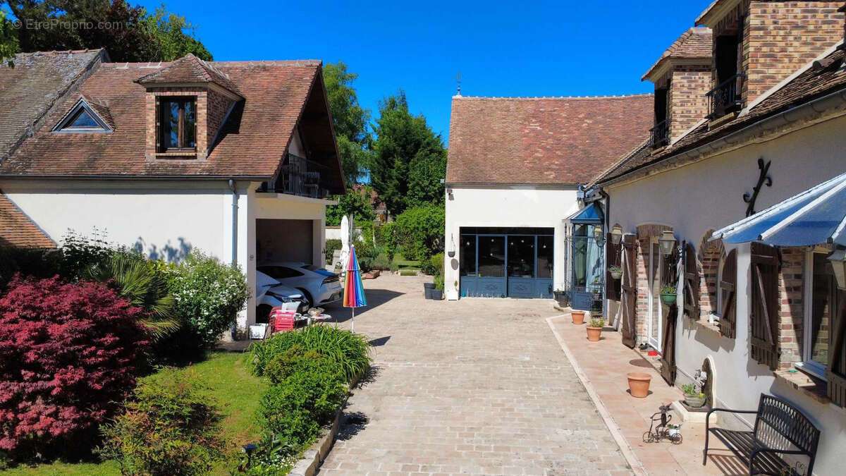 Maison à FONTAINEBLEAU
