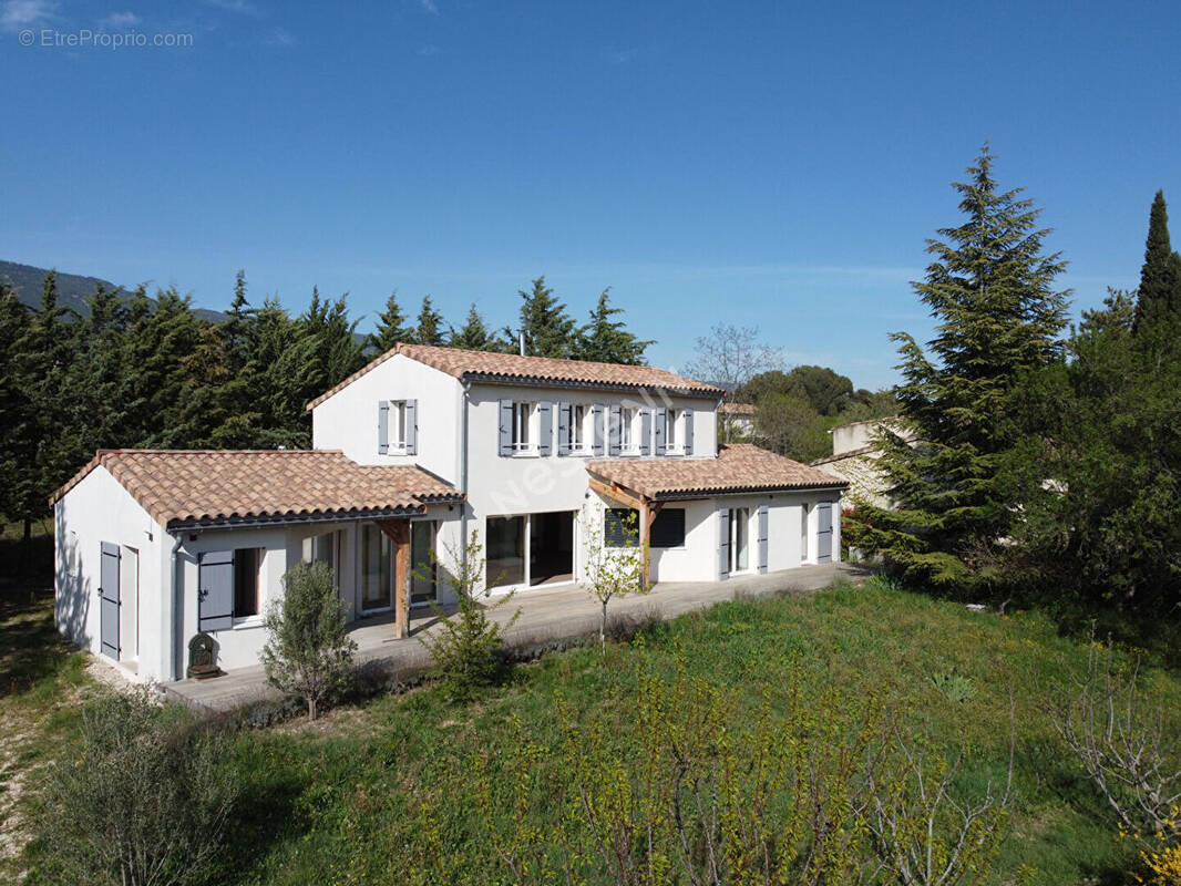 Maison à CUCURON