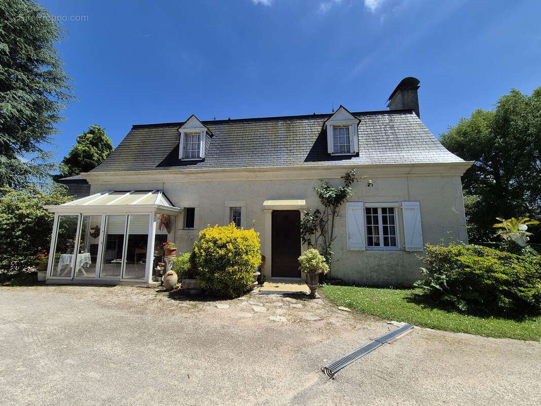 Maison à PONTACQ