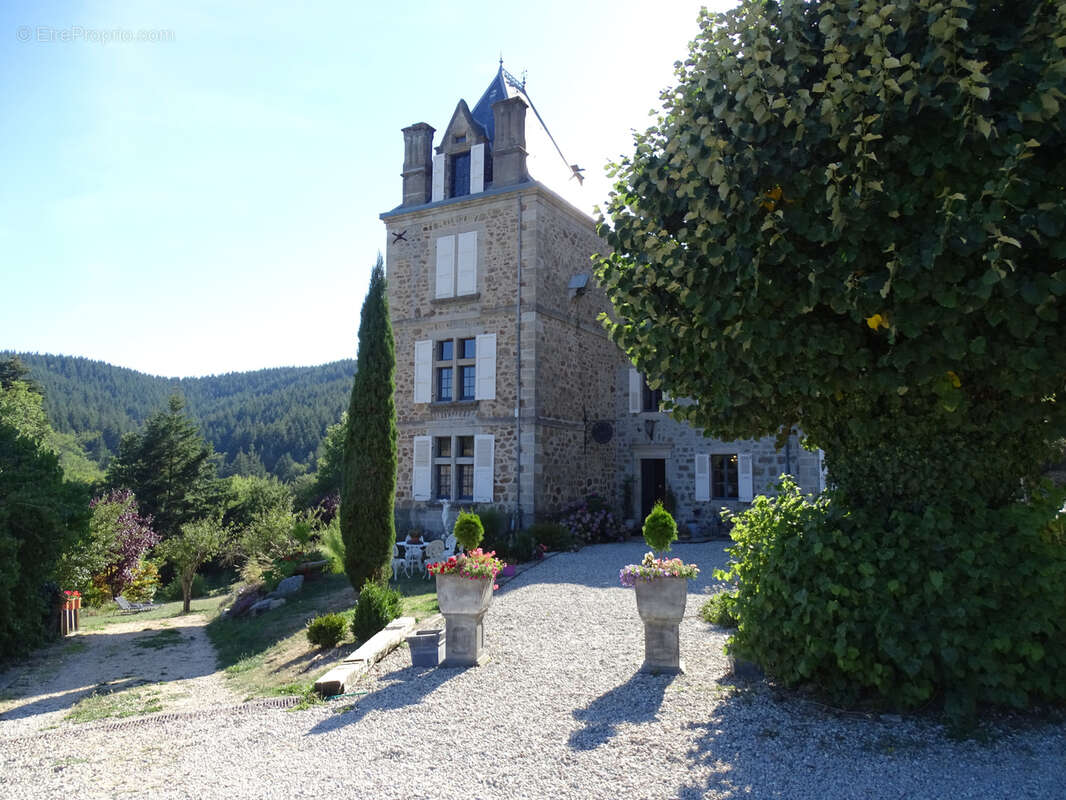 Maison à SAINT-AGREVE