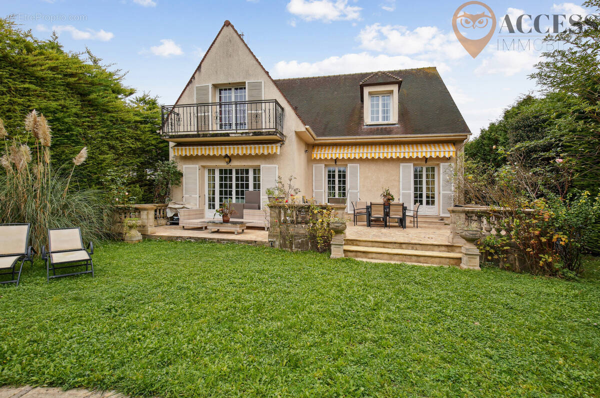 Maison à SARCELLES