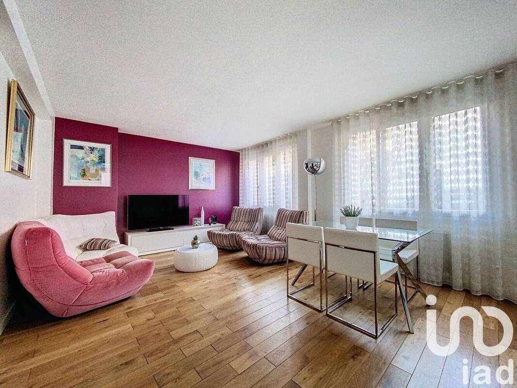 Photo 1 - Appartement à SAINT-MAUR-DES-FOSSES