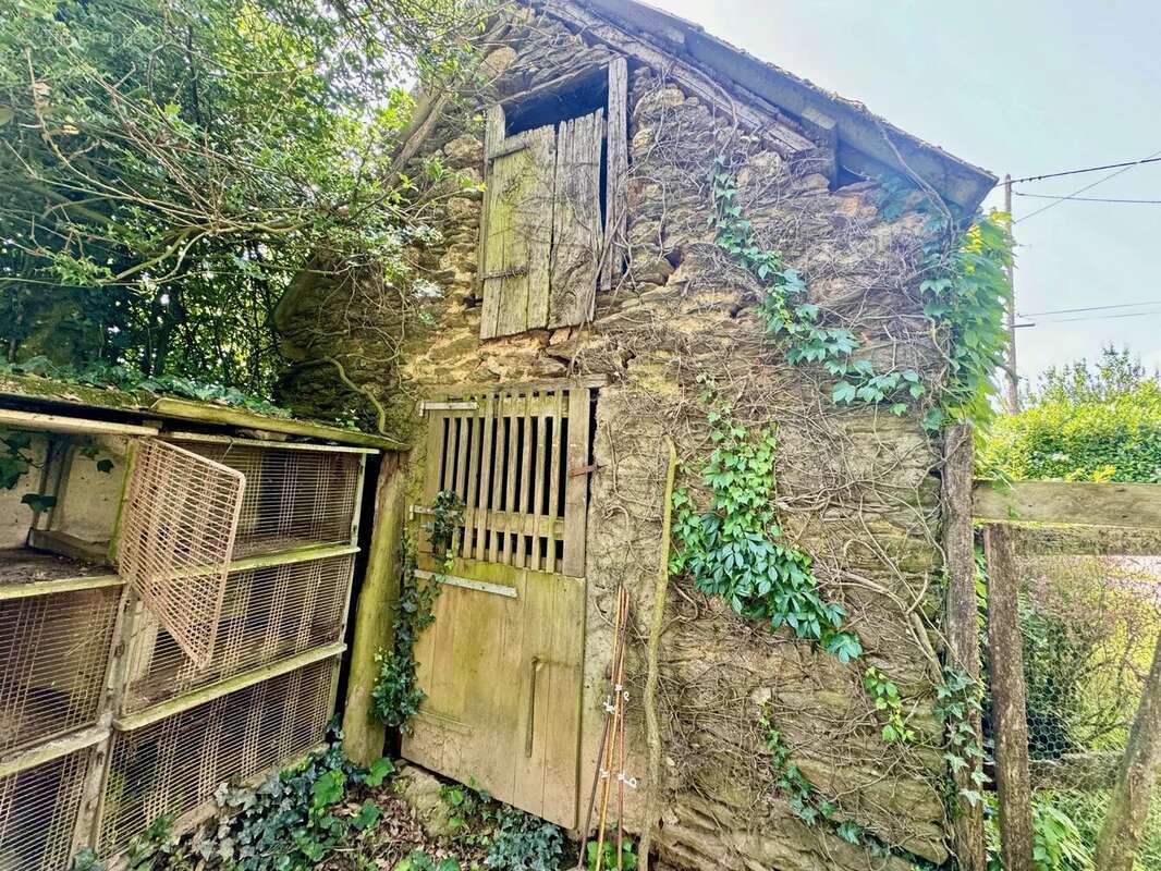 Maison à RIEUPEYROUX