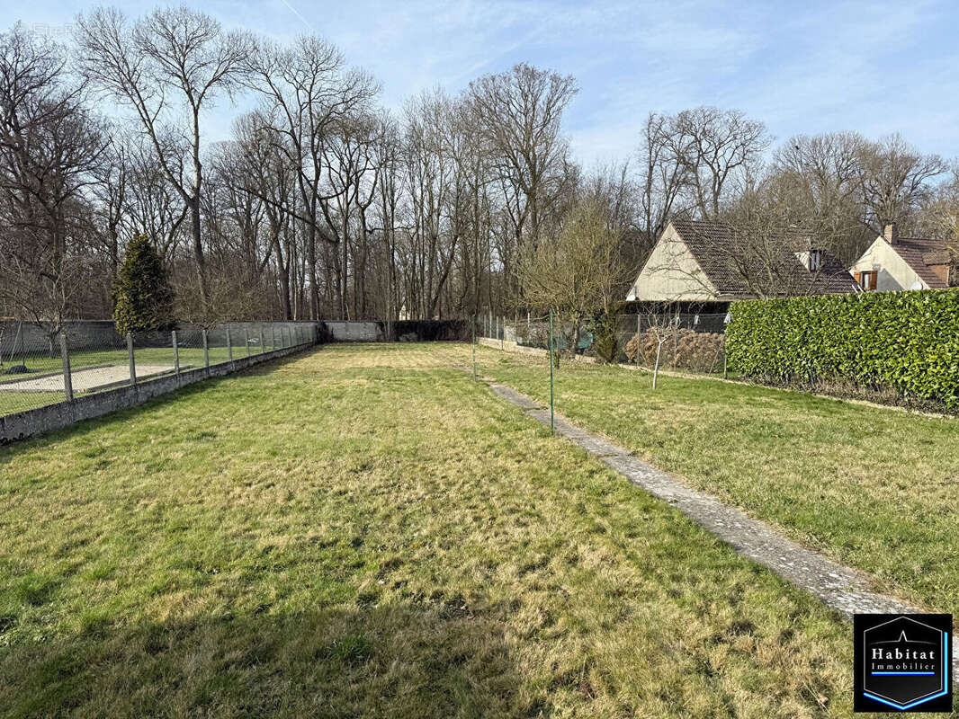 Maison à LE PLESSIS-BELLEVILLE