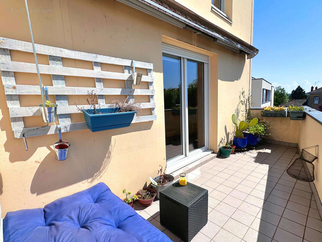 Appartement à SAINT-LAURENT-SUR-SAONE