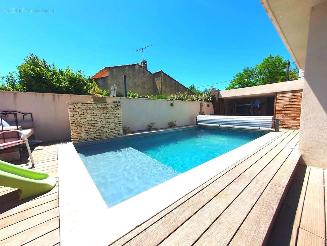 Maison à L&#039;ISLE-SUR-LA-SORGUE