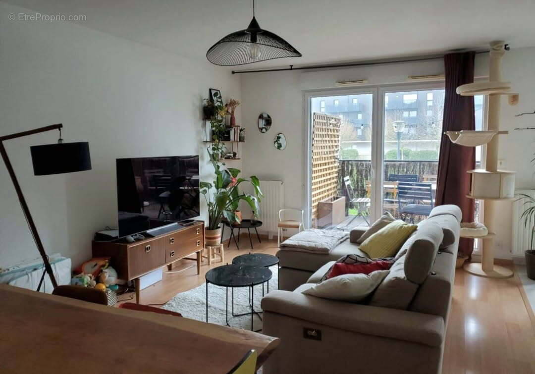 Appartement à VEZIN-LE-COQUET