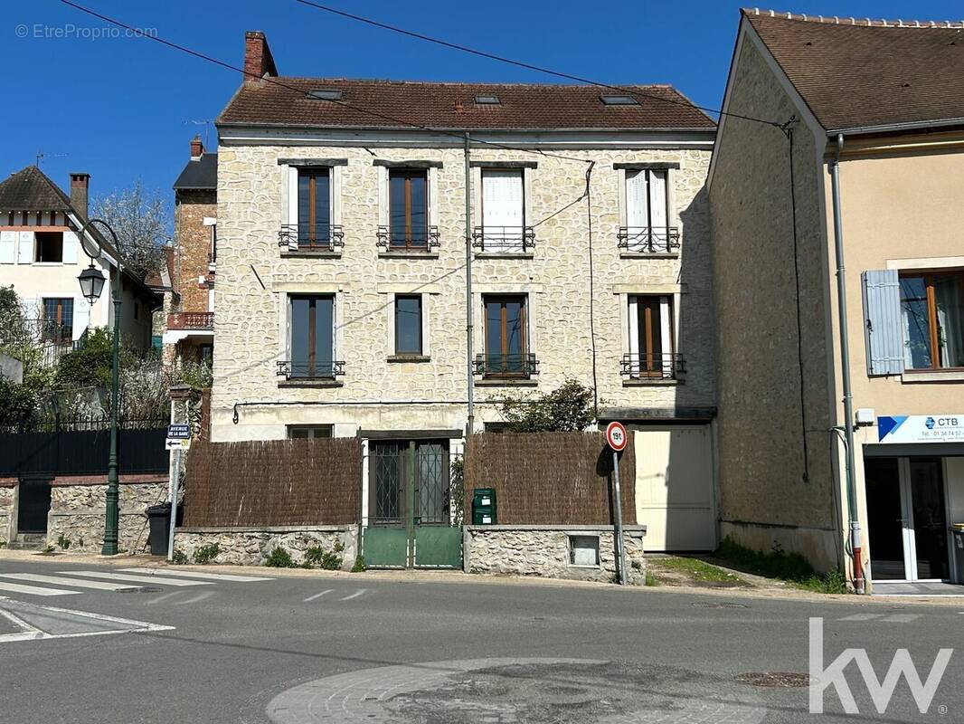 Appartement à VAUX-SUR-SEINE