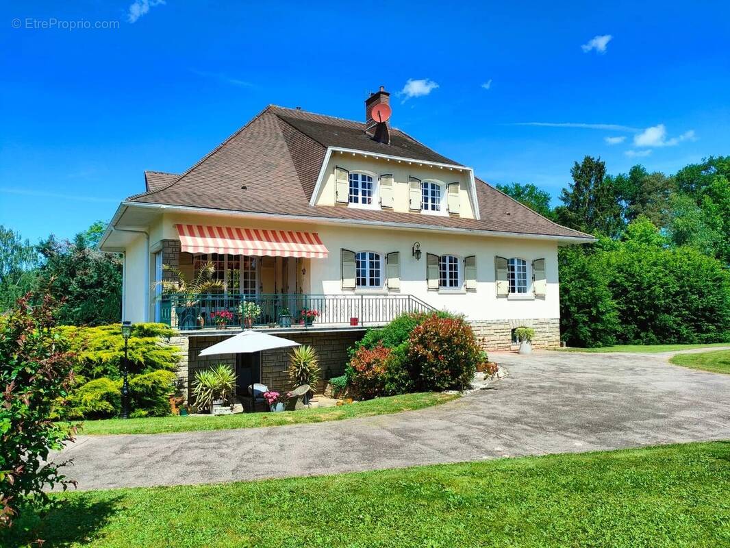 Maison à ROCHECHOUART