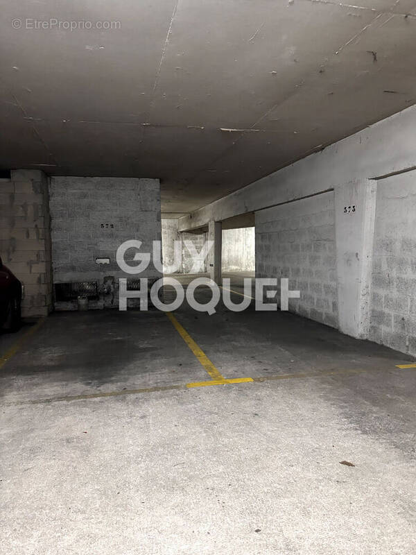Parking à VANVES