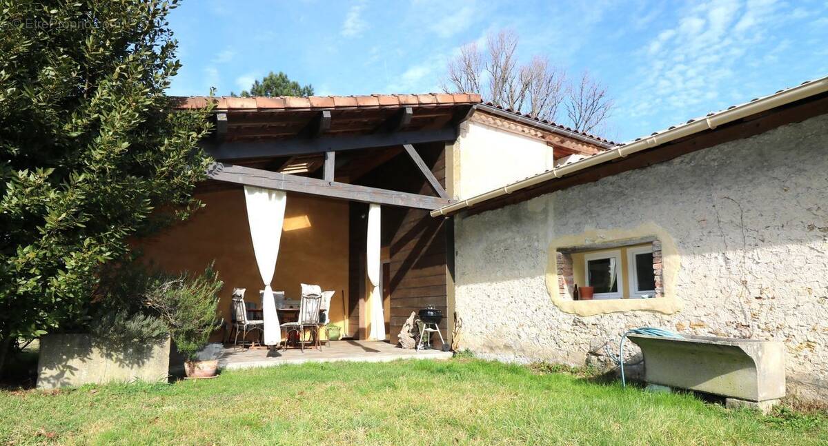 Maison à SAINT-SYMPHORIEN
