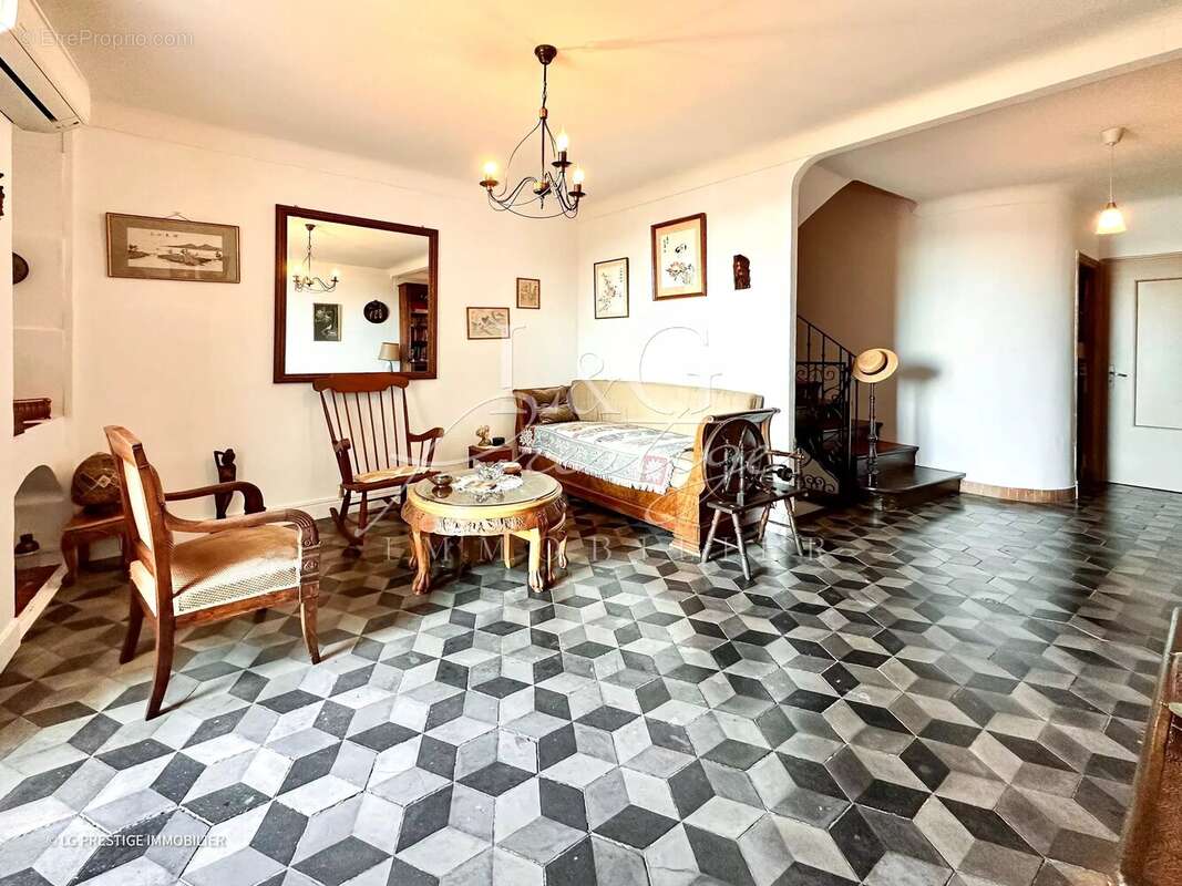 Maison à CALLIAN