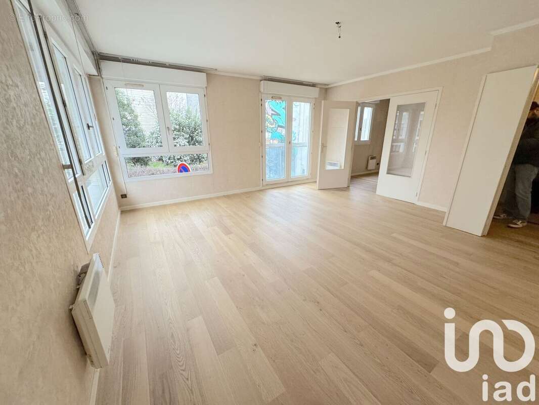 Photo 3 - Appartement à PARIS-19E