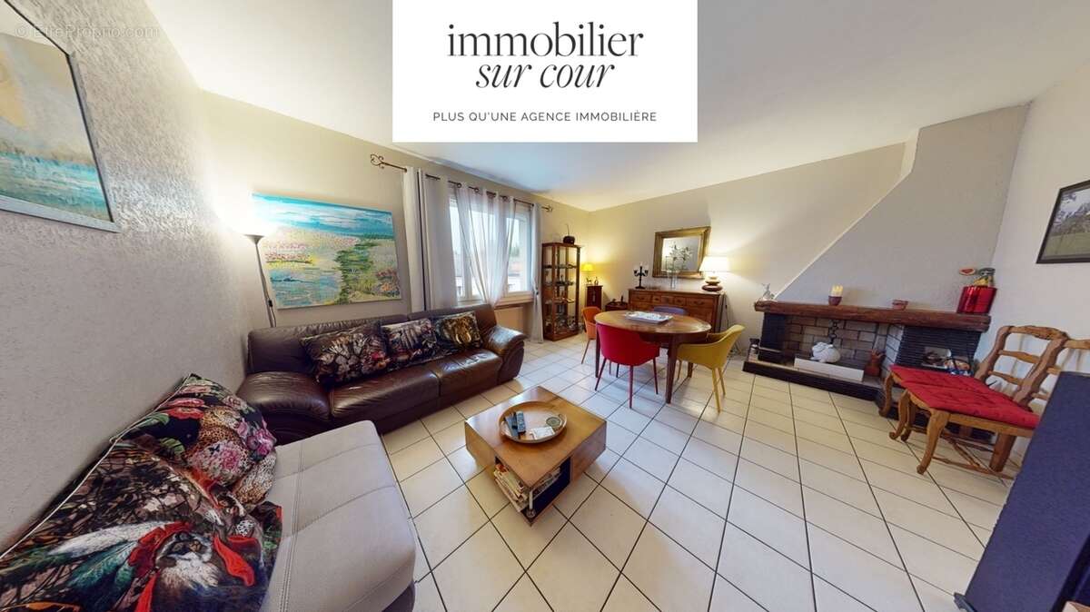 Appartement à SAINT-GENEST-LERPT