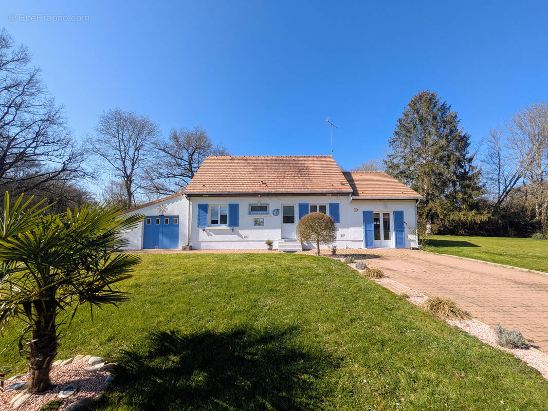 Maison à LORRIS