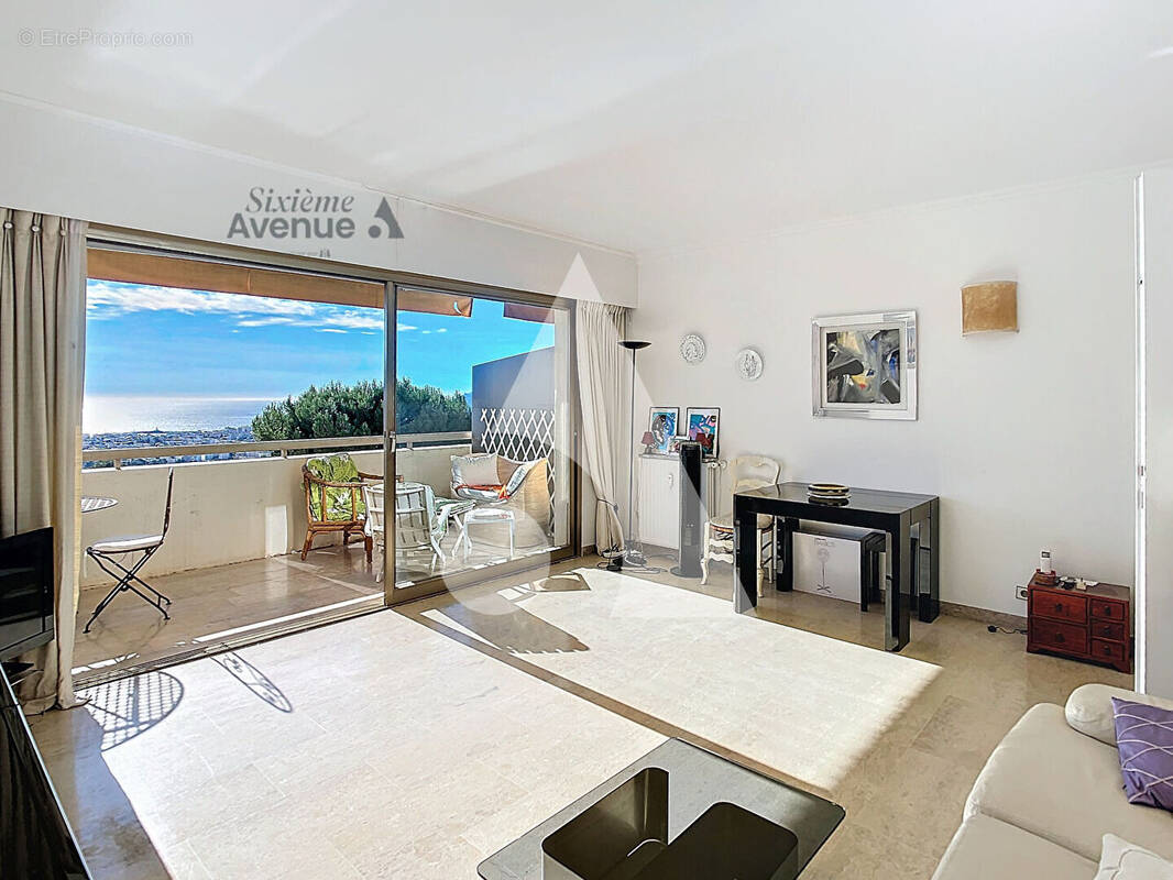 Appartement à LE CANNET
