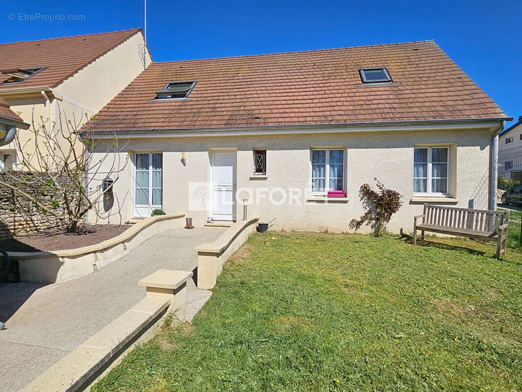 Maison à BURY