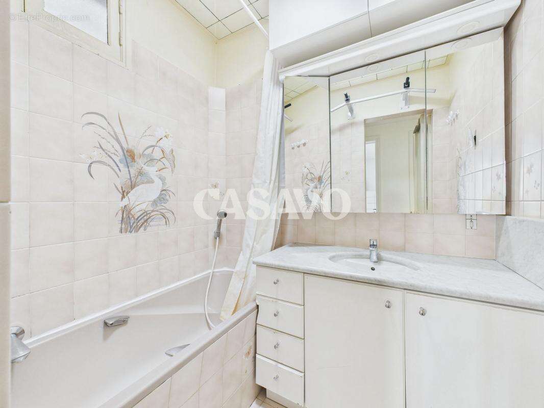 Appartement à PARIS-10E