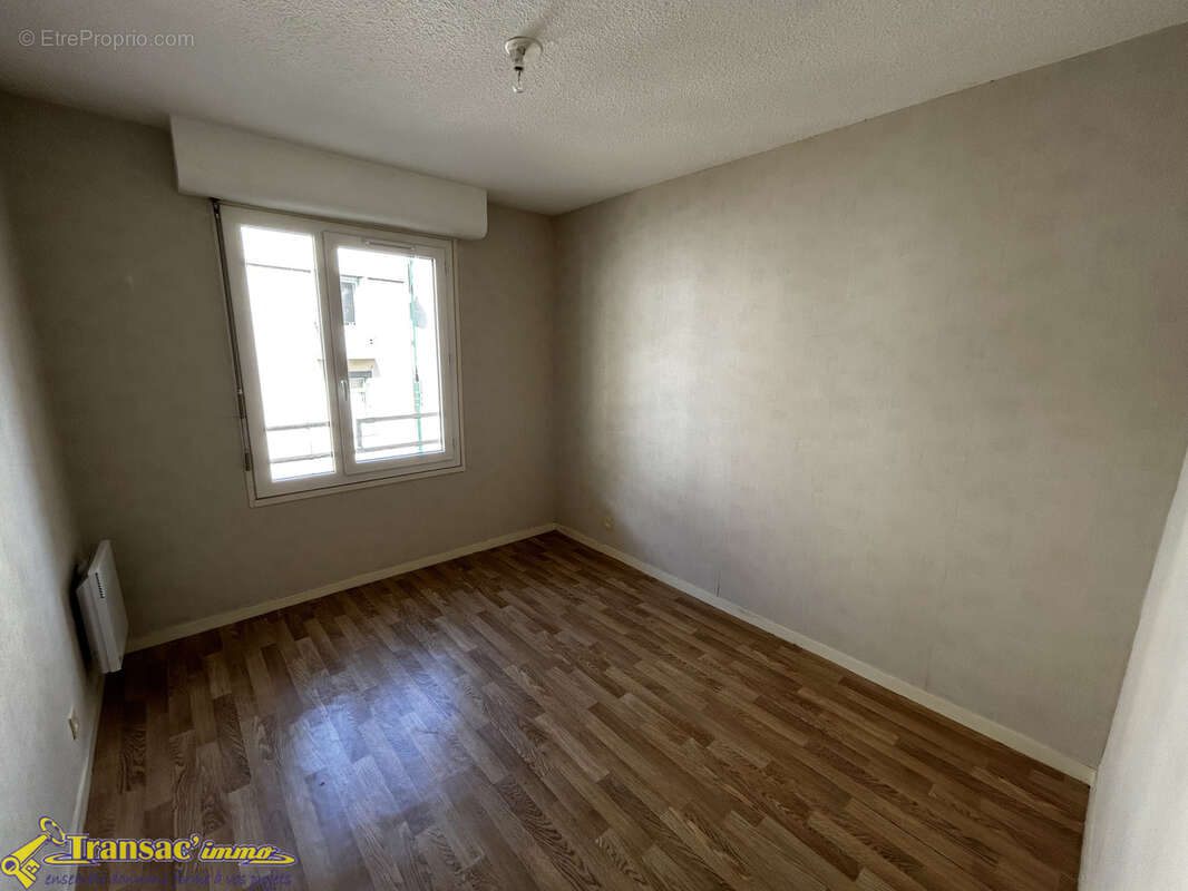 Appartement à PUY-GUILLAUME