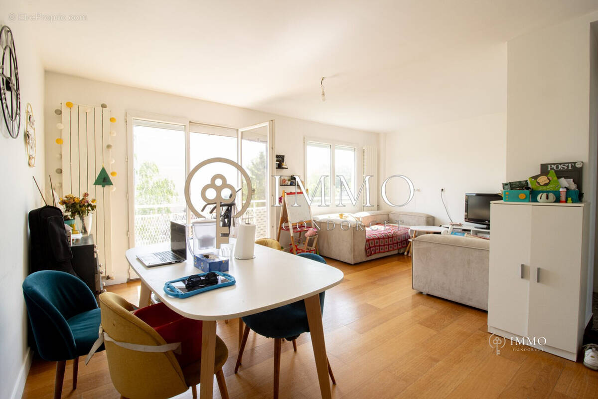 Appartement à BOURG-LA-REINE