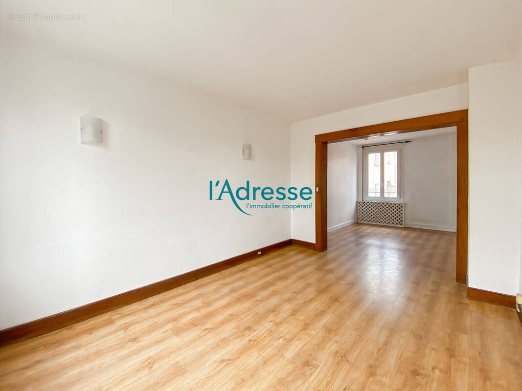 Appartement à LES MUREAUX