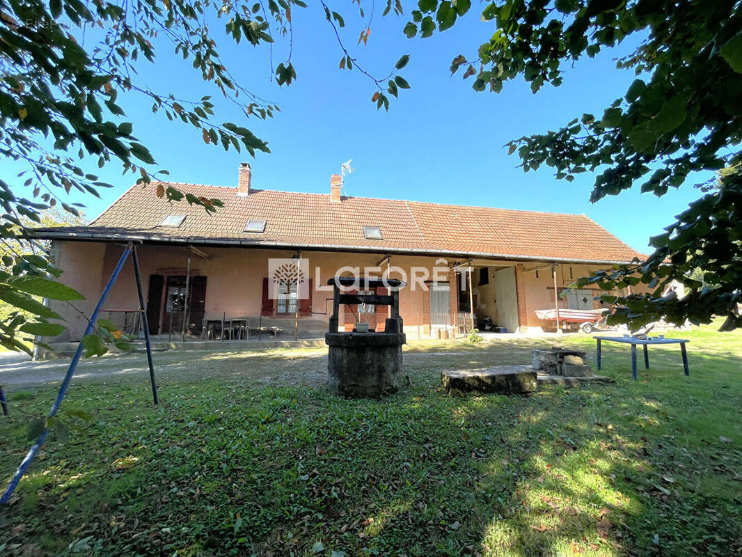 Maison à SAINT-GERMAIN-DU-BOIS