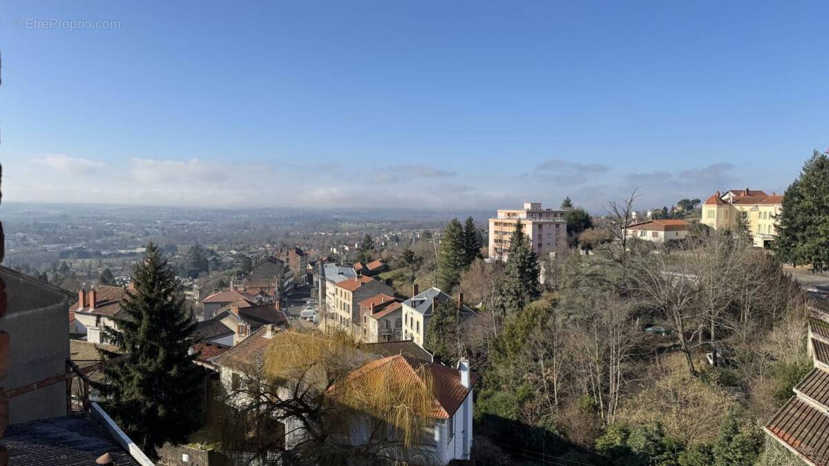 Appartement à THIERS
