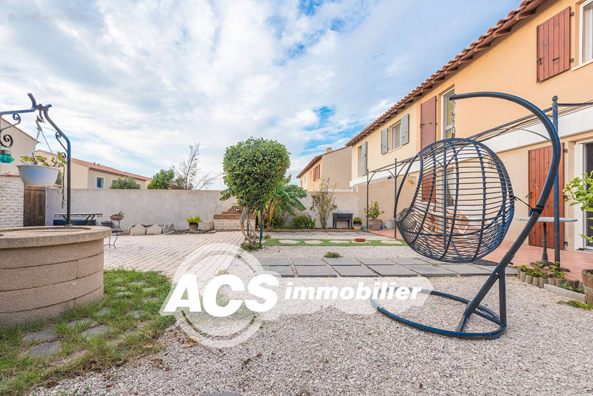 Maison à CHATEAUNEUF-LES-MARTIGUES