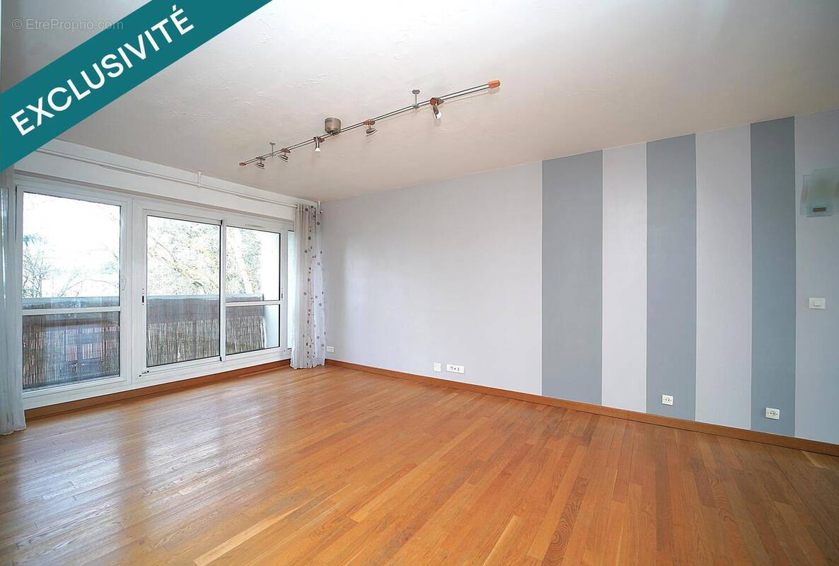 Photo 1 - Appartement à LES ULIS