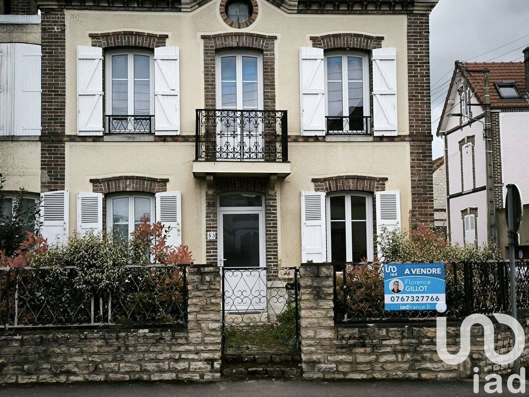 Photo 1 - Maison à SAINTE-SAVINE