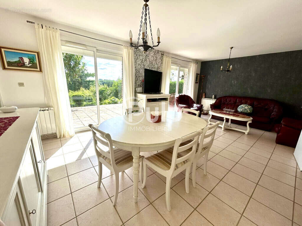 Maison à REBREUVE-RANCHICOURT