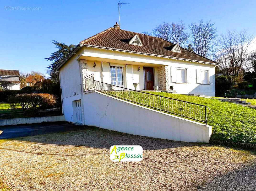 Maison à CHATELLERAULT