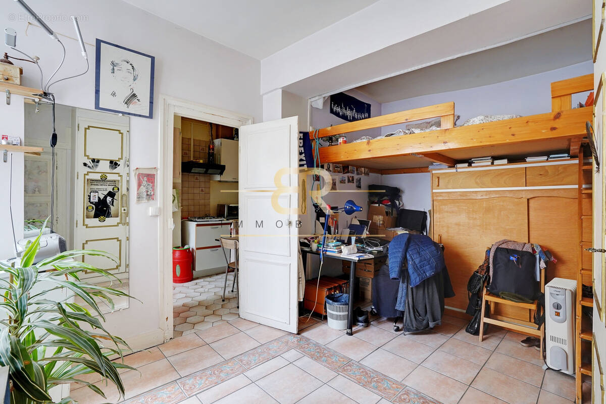 Appartement à PARIS-2E
